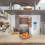 アパート Apartment Una *