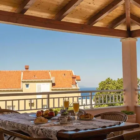 Apartment Una Διαμέρισμα *