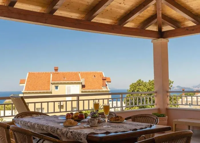 Apartment Una Διαμέρισμα *